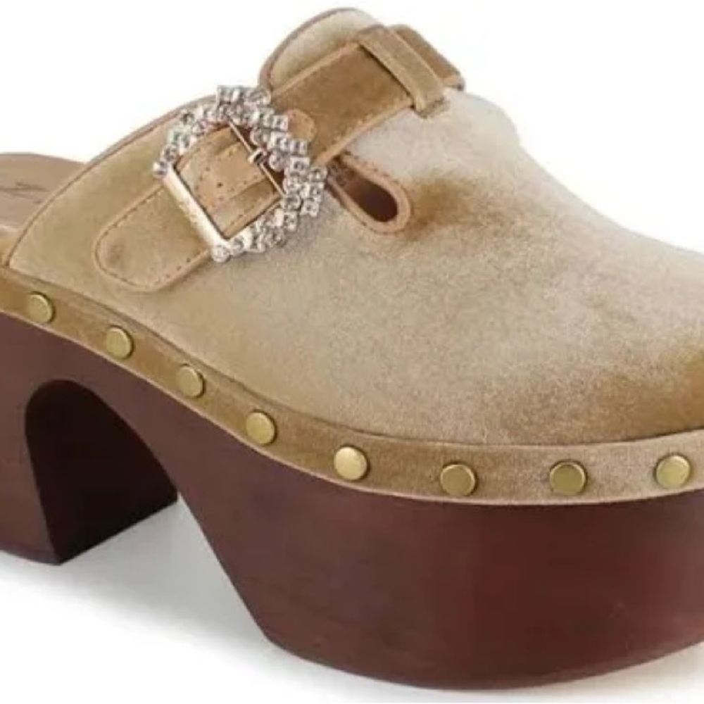 Free People ZIGI Macarena velvet clog in nude velvet